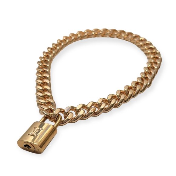 BACK IN STOCK!!! LOUIS VUITTON Padlock Choker Necklace, Gold - Picture 2 of 7